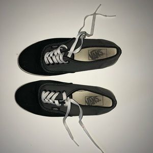 •Gray vans with Black tips•